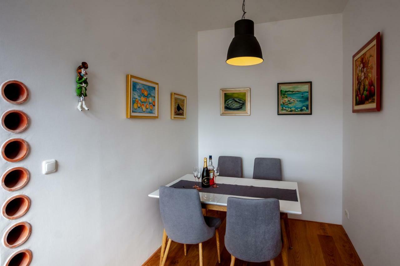 Apartman Colosseum Apartment Pula Exterior foto